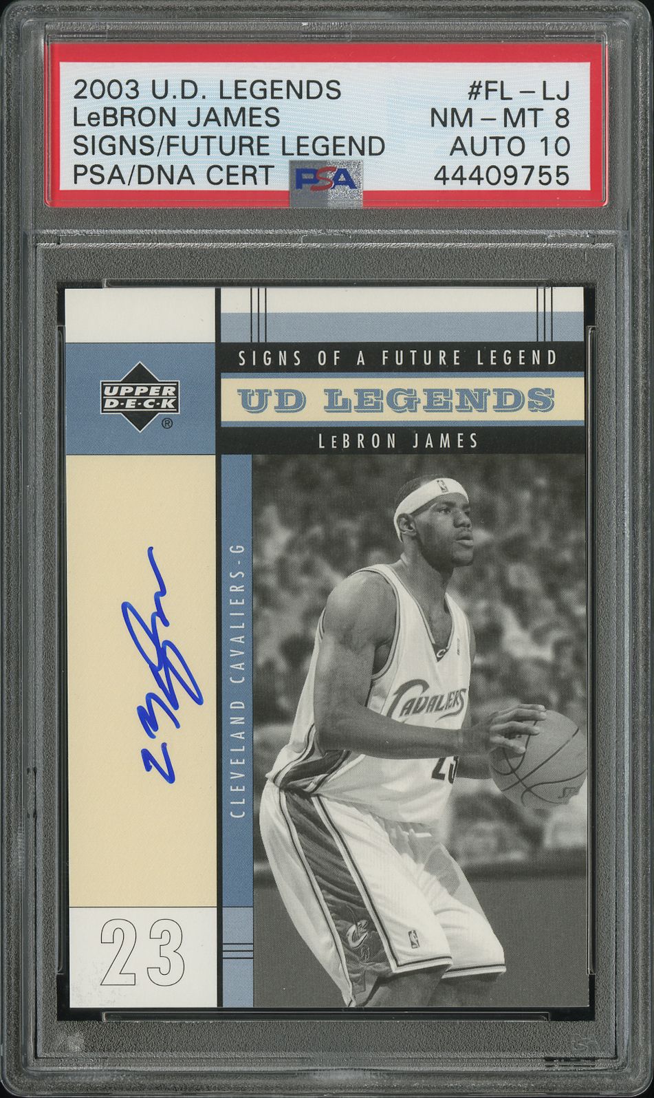 2003 Upper Deck UPPER DECK LEGENDS SIGNS OF A FUTURE LEGEND SIGNS/FUTURE LEGEND #FL-LJ Lebron James front