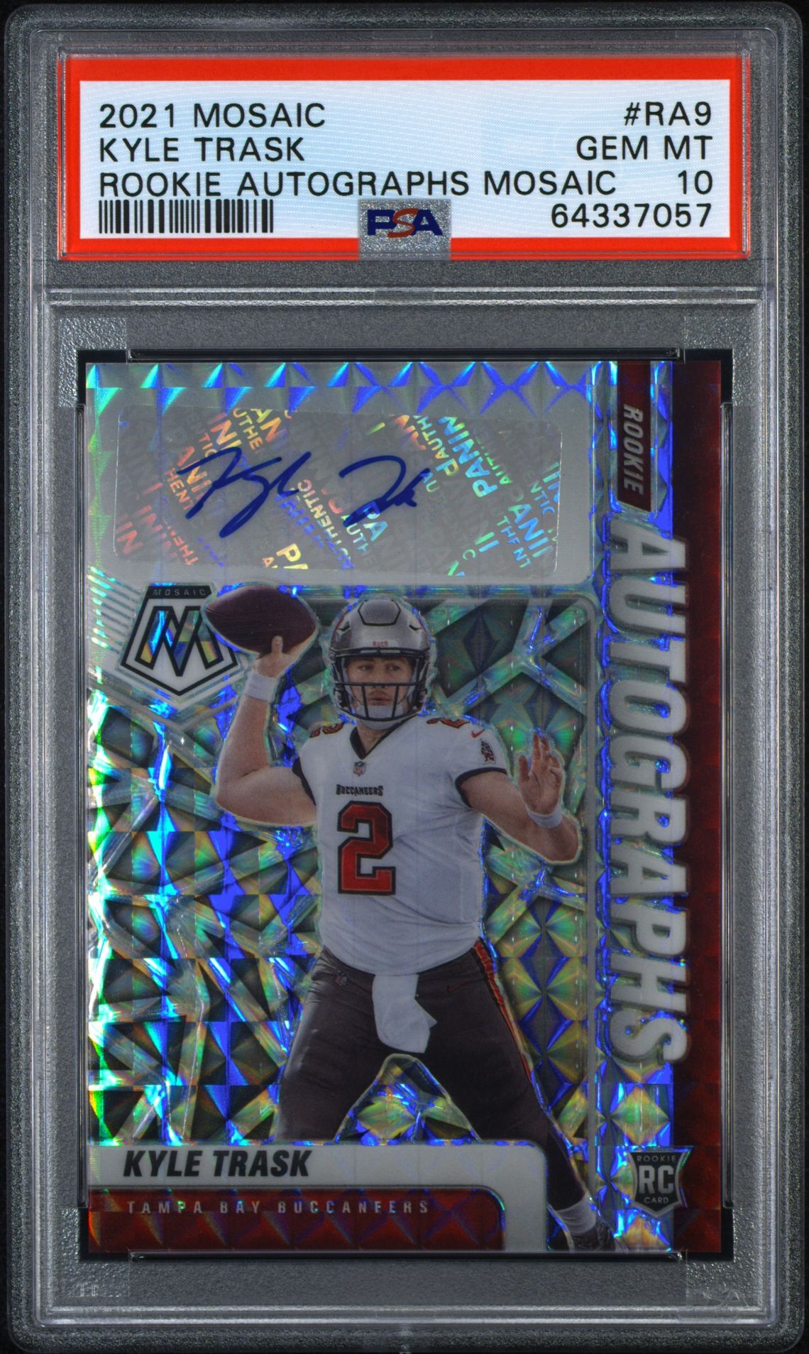2021 Panini PANINI MOSAIC ROOKIE AUTOGRAPHS MOSAIC #RA9 Kyle Trask front