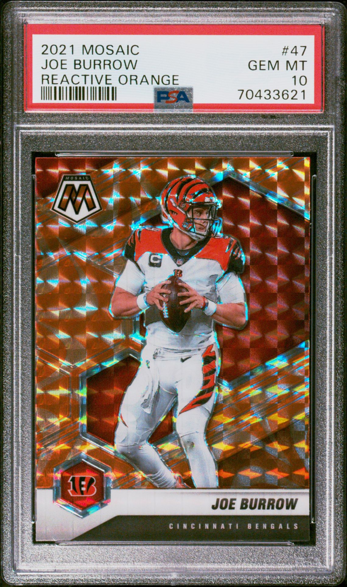 2021 Panini PANINI MOSAIC REACTIVE ORANGE #47 Joe Burrow front