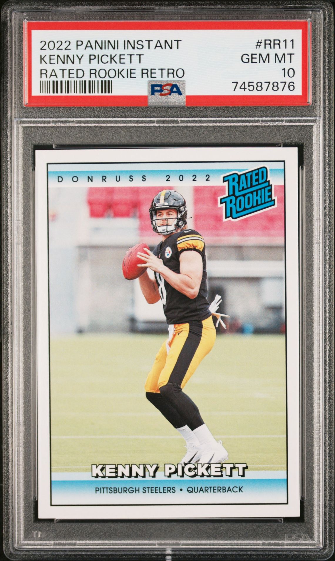 2022 Panini PANINI INSTANT RATED ROOKIE RETRO #RR11 Kenny Pickett front