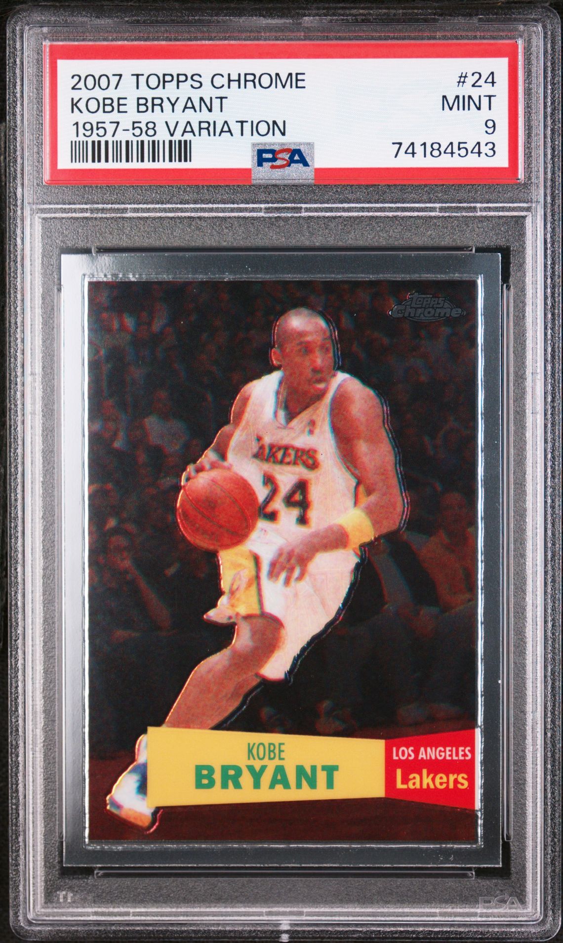 2007 Topps Chrome Kobe Bryant #24 (1957-58 Variation) Mint 9 front