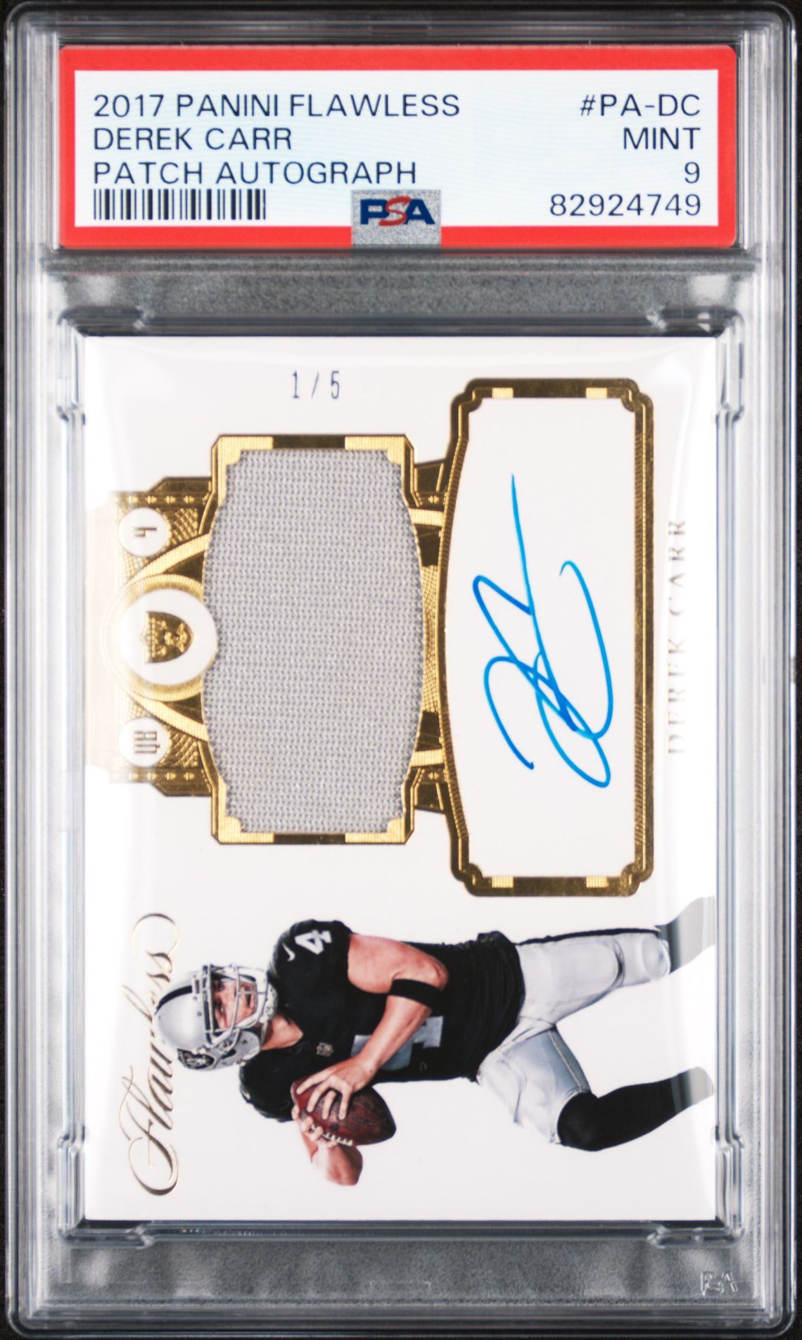 2017 Panini PANINI FLAWLESS PATCH AUTOGRAPH #PA-DC Derek Carr front