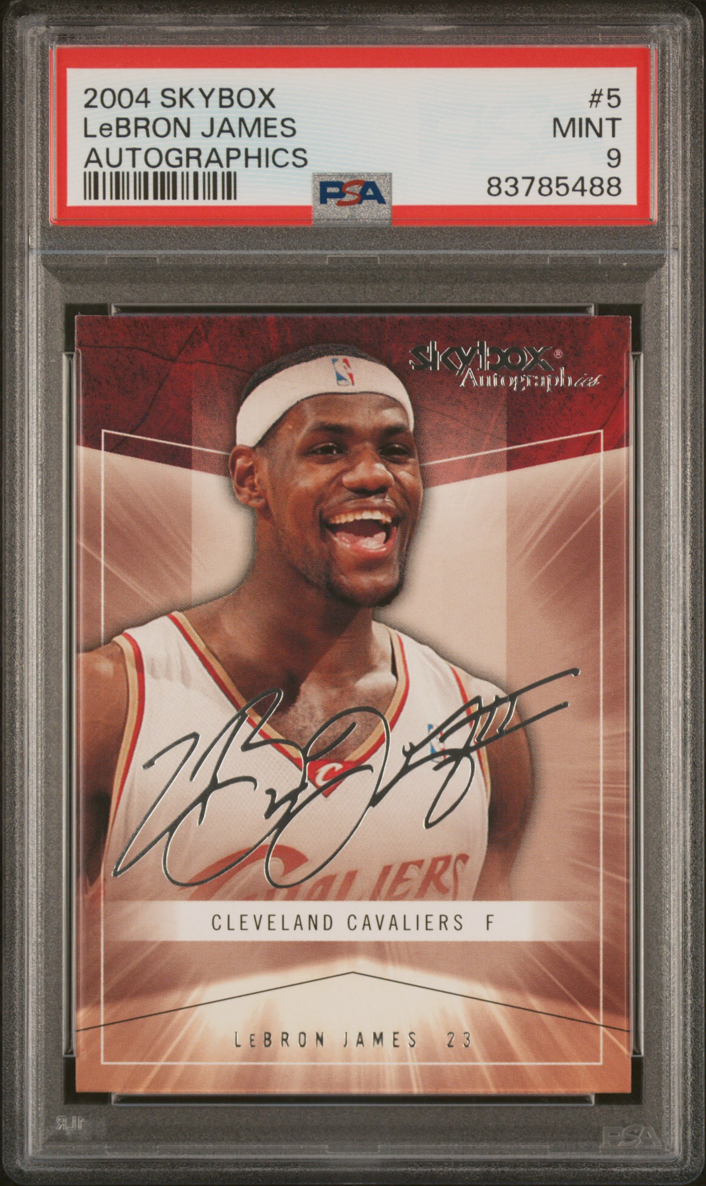 2004 SKYBOX AUTOGRAPHICS #5 LeBRON JAMES AUTOGRAPHICS