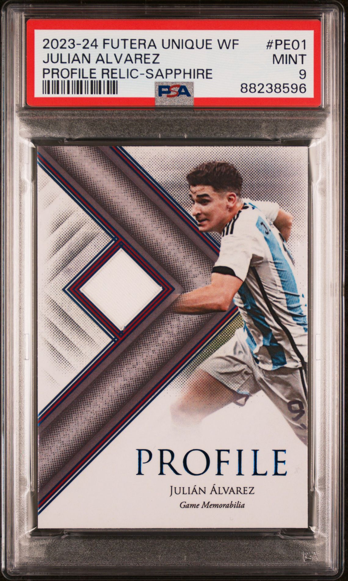 2023-24 FUTERA UNIQUE WORLD FOOTBALL PROFILE RELICS SAPPHIRE #PE01 Julian Alvarez front