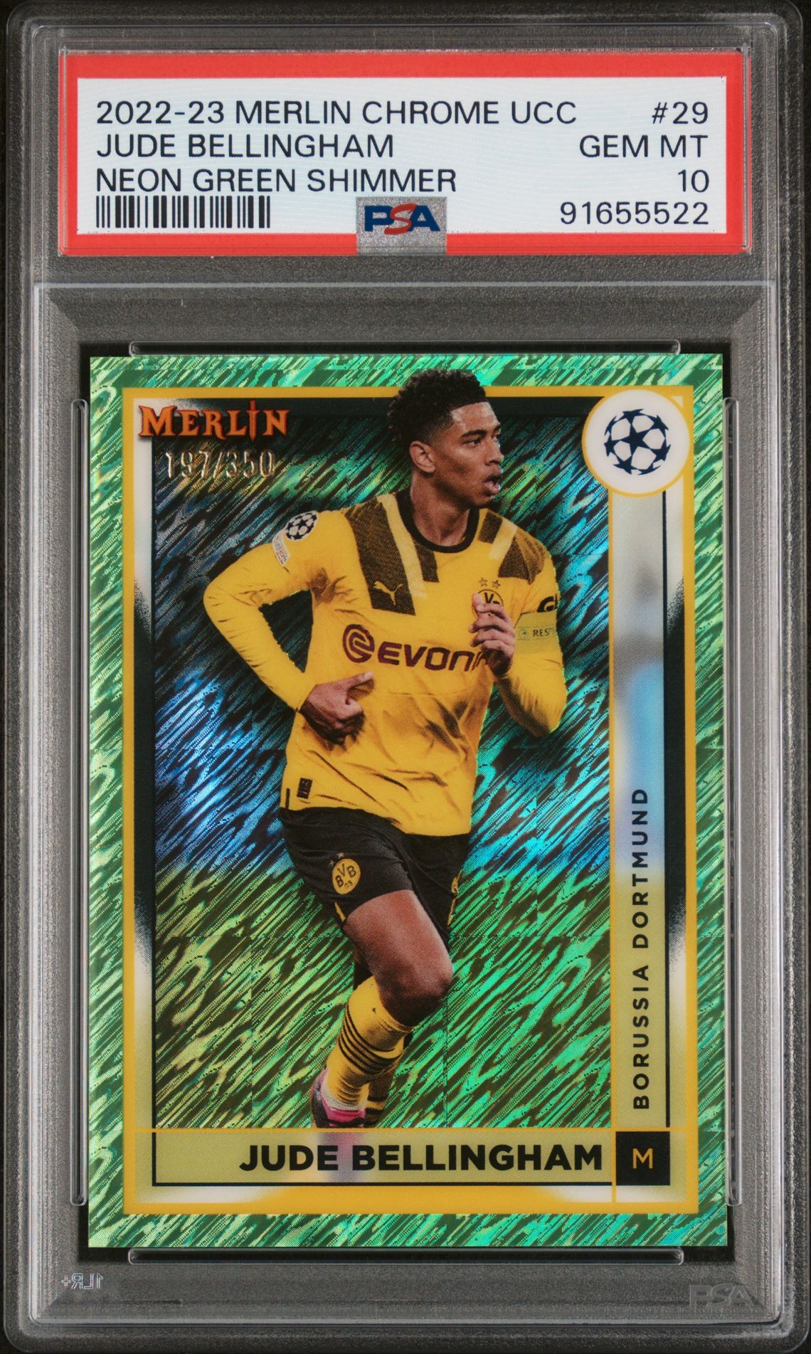 2022-23 Topps TOPPS MERLIN CHROME UEFA CLUB COMPETITIONS NEON GREEN SHIMMER #29 Jude Bellingham front
