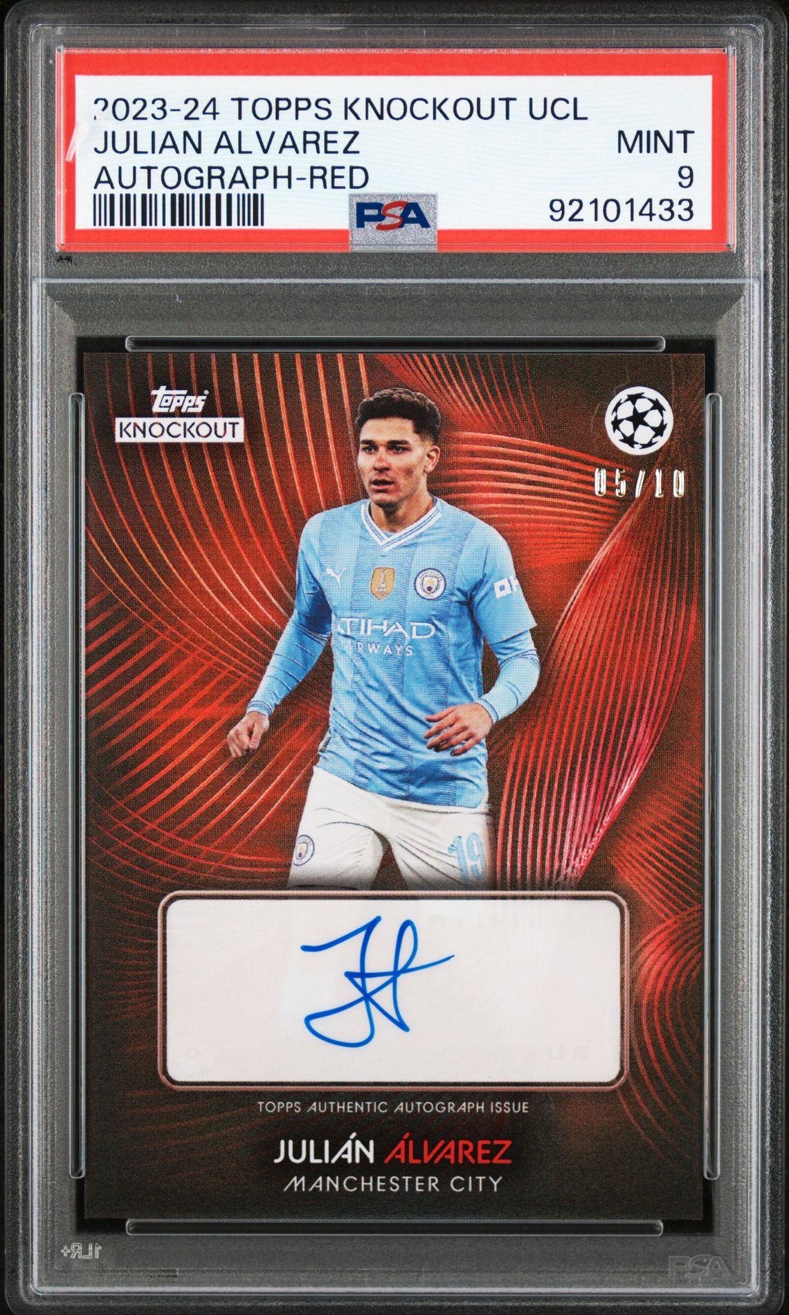 2023-24 Topps TOPPS KNOCKOUT UEFA CHAMPIONS LEAGUE AUTOGRAPH-RED Julian Alvarez front