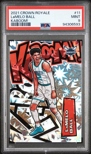 2021 Panini #11 LaMelo Ball front
