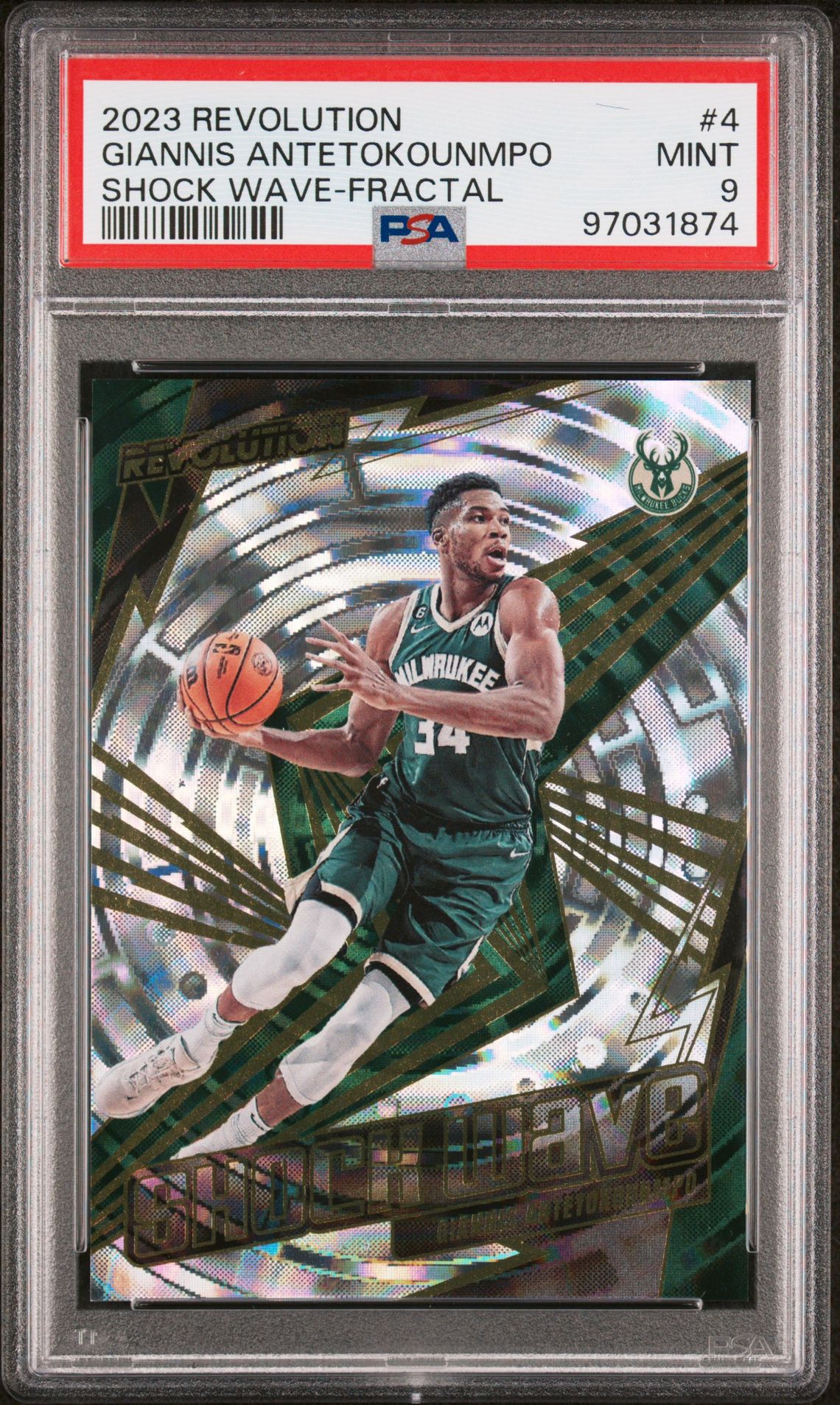 2023 Panini PANINI REVOLUTION SHOCK WAVE FRACTAL #4 Giannis Antetokounmpo front