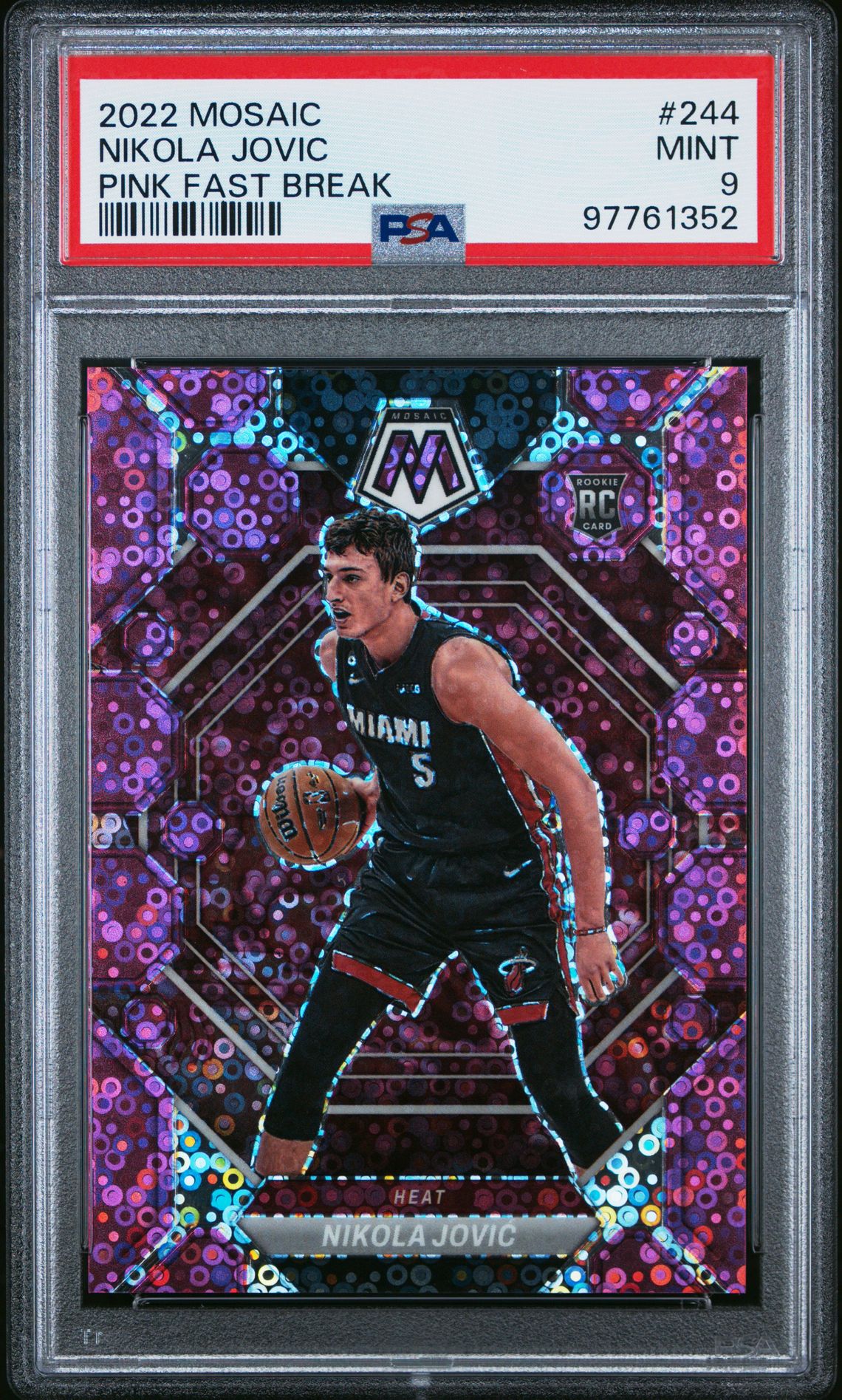 2022 Panini PANINI MOSAIC PINK FAST BREAK #244 Nikola Jovic front