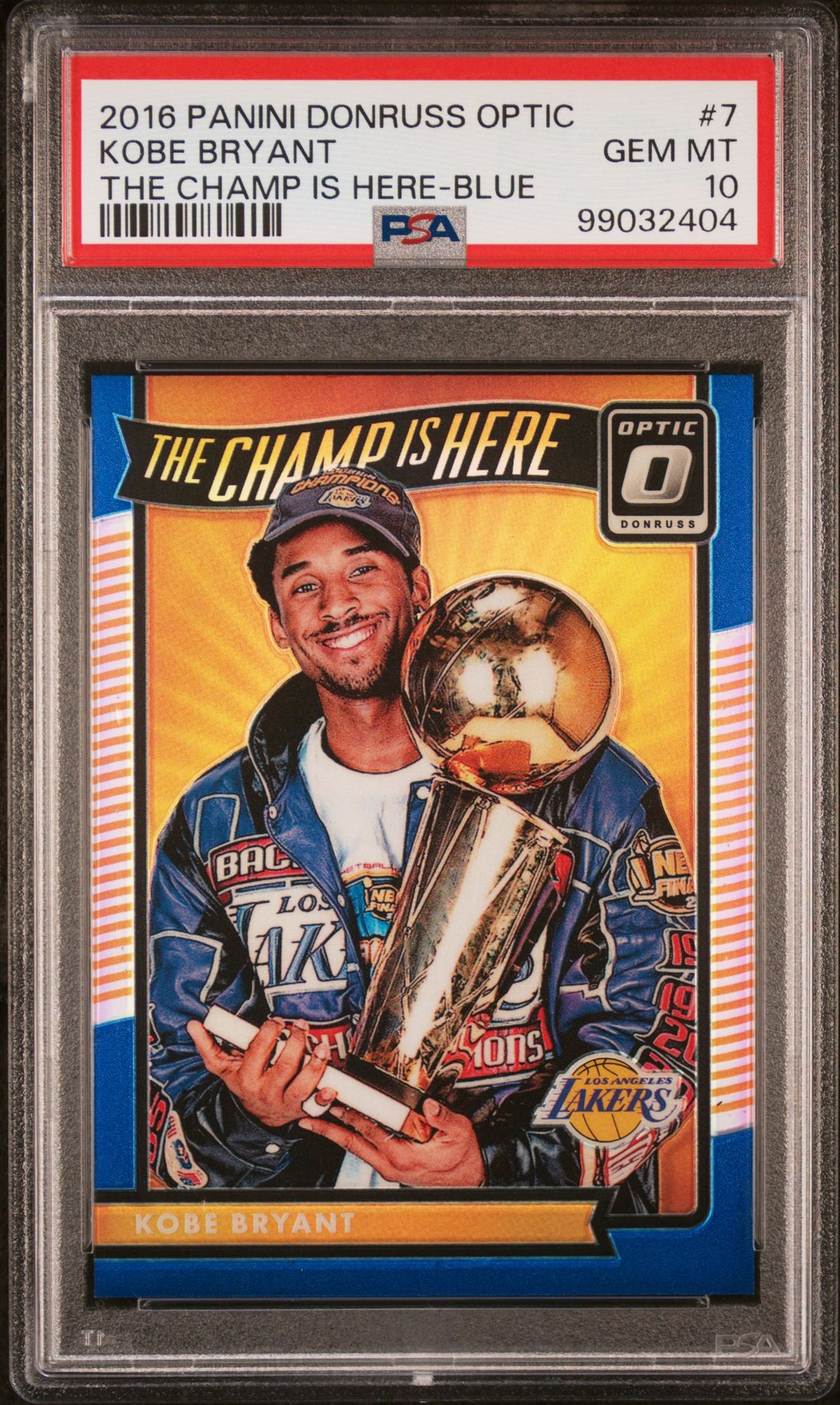 2016 Panini PANINI DONRUSS OPTIC THE CHAMP IS HERE THE CHAMP IS HERE-BLUE #7 Kobe Bryant front