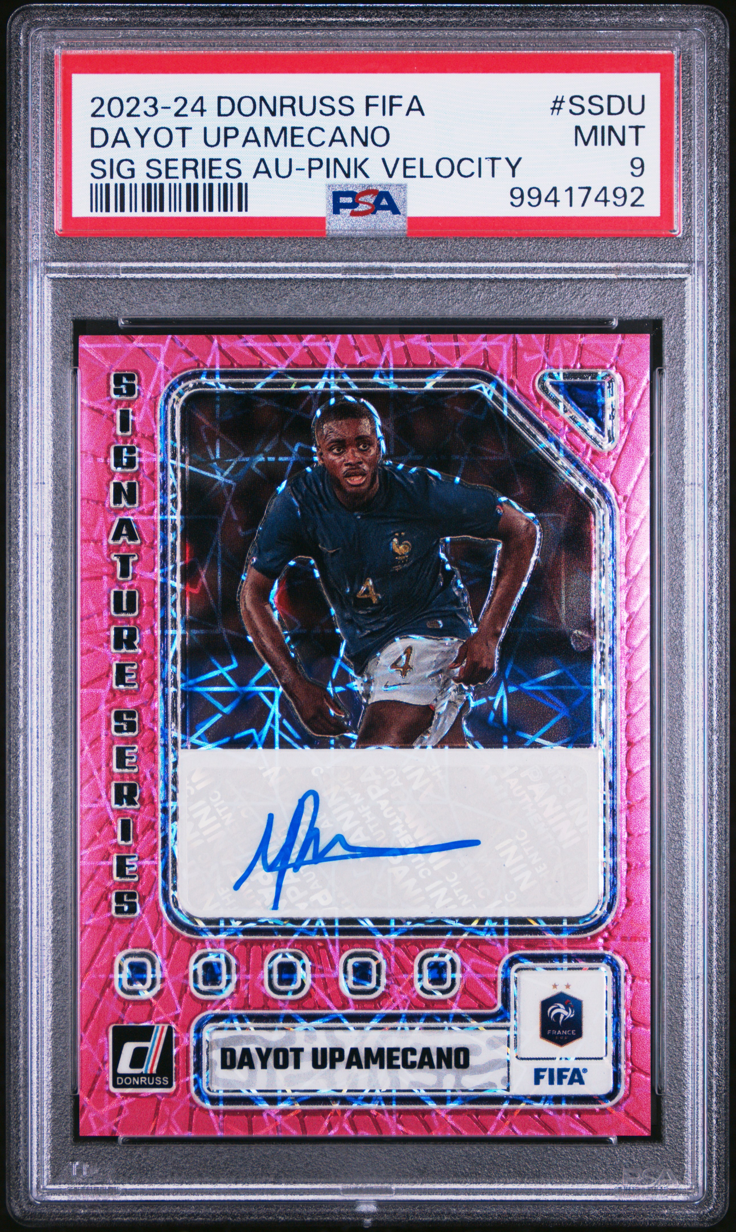 2023-24 Panini Donruss Fifa Signature Series Autographs Dayot Upamecano #Ssdu (Sig Series Au-Pink Velocity) Mint 9 front