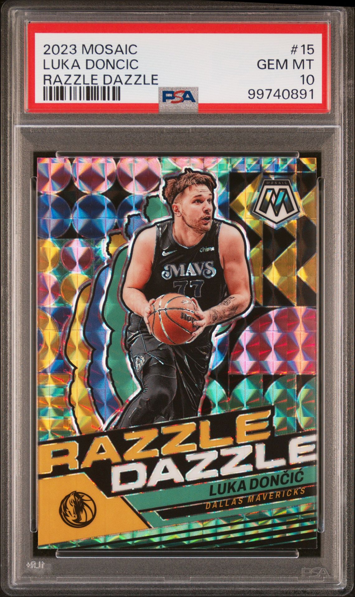 2023 Panini PANINI MOSAIC RAZZLE DAZZLE Pink #15 Luka Doncic front