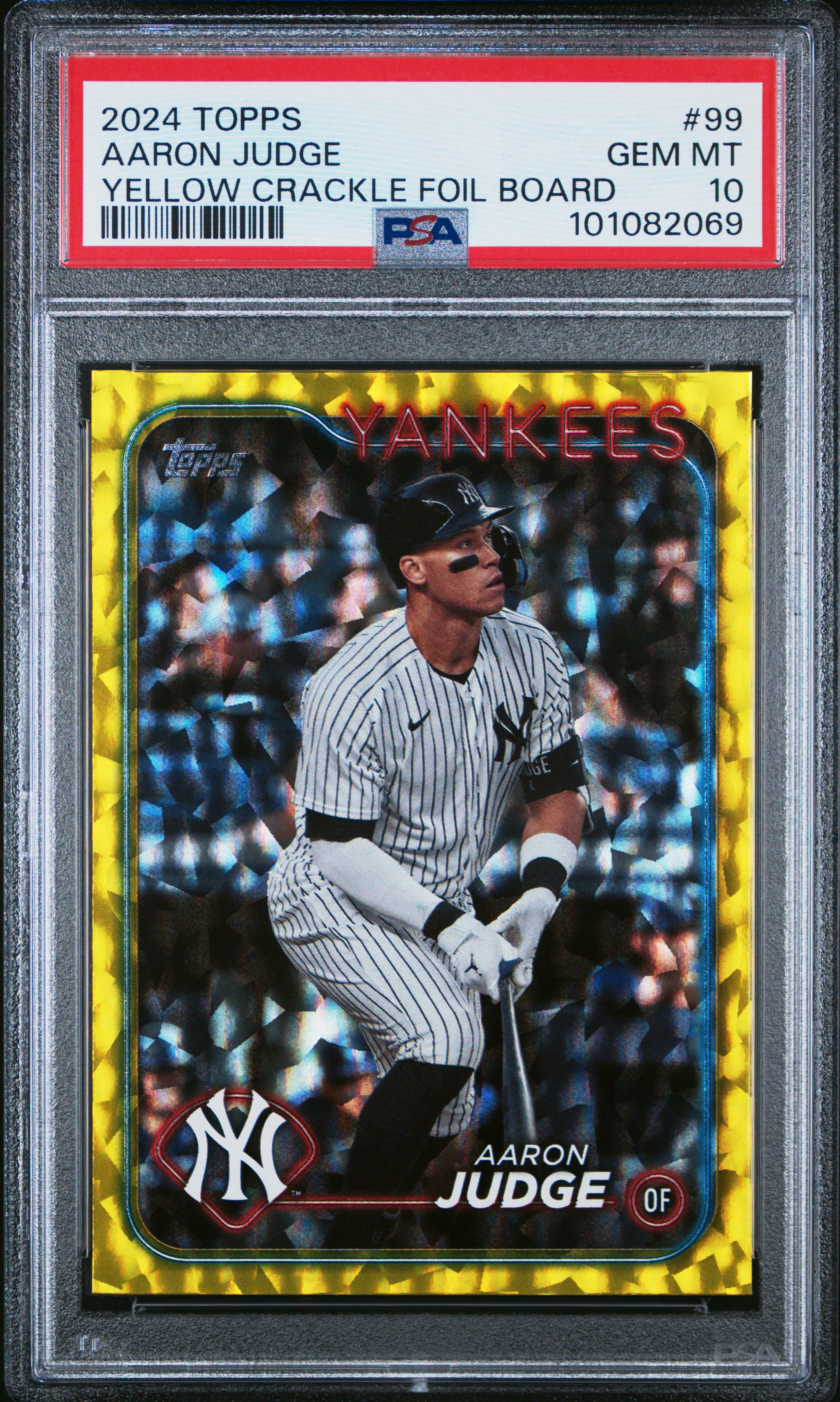 2024 Topps Aaron Judge #99 (Yellow Crackle Foil Board) Gem Mt 10 front