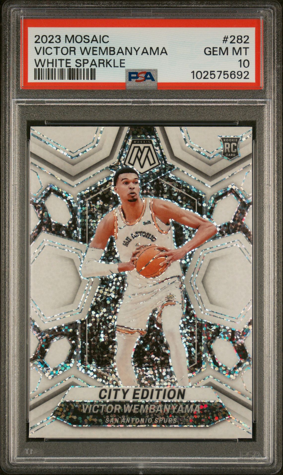 2023 Panini PANINI MOSAIC WHITE SPARKLE #282 Victor Wembanyama front