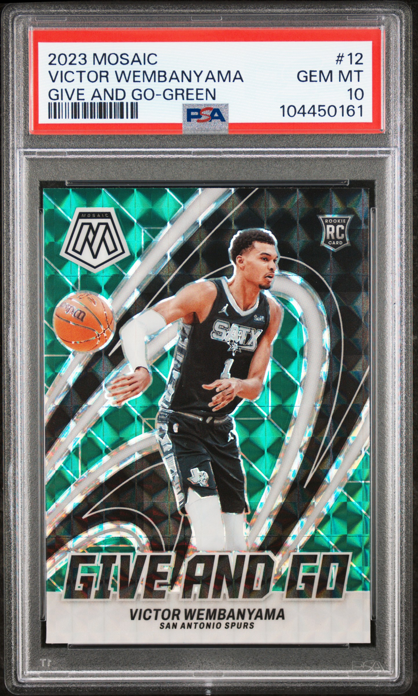 2023 Panini Mosaic Give And Go Victor Wembanyama #12 (Give And Go-Green) Gem Mt 10 front