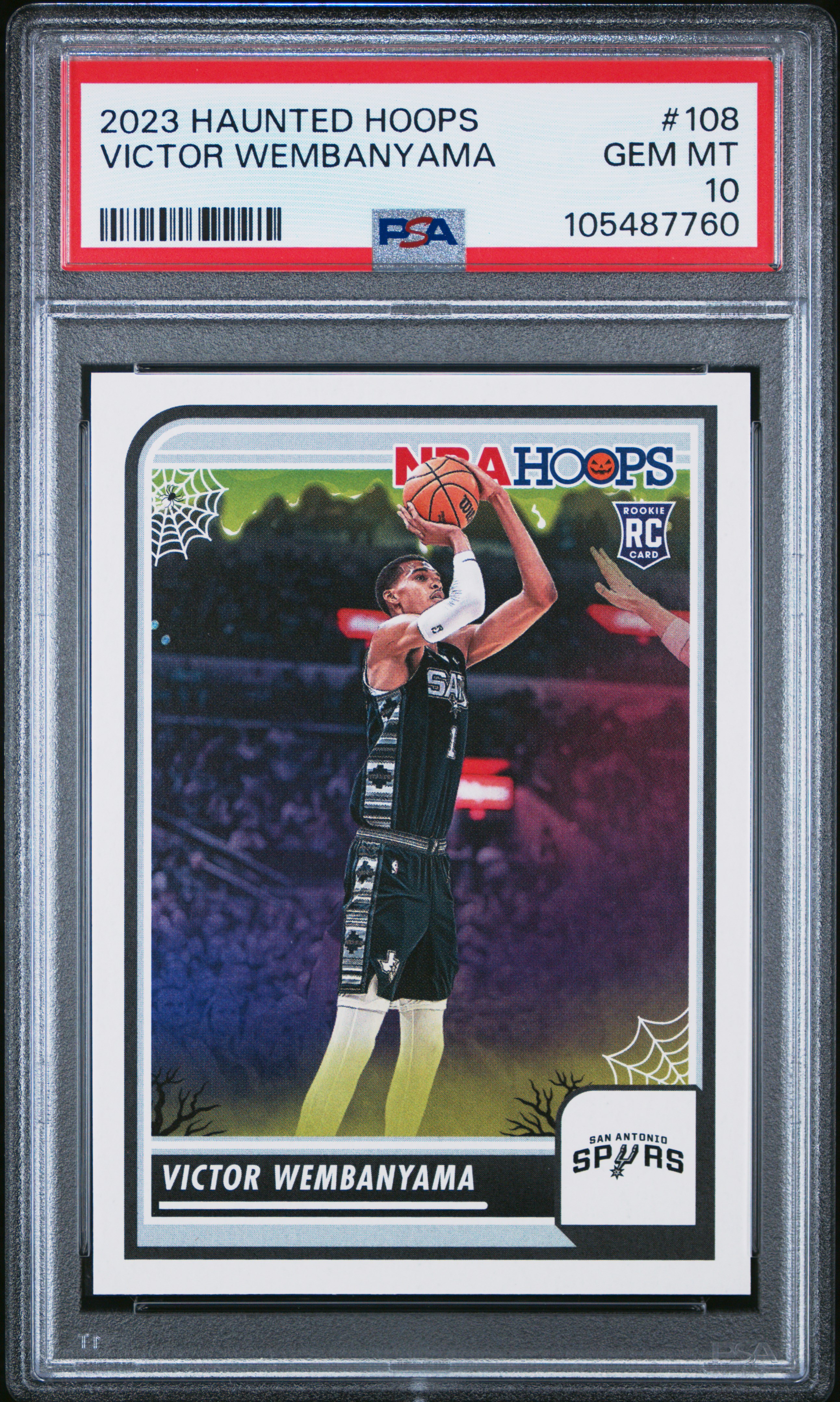 2023 Panini Haunted Hoops Victor Wembanyama #108 Gem Mt 10 front