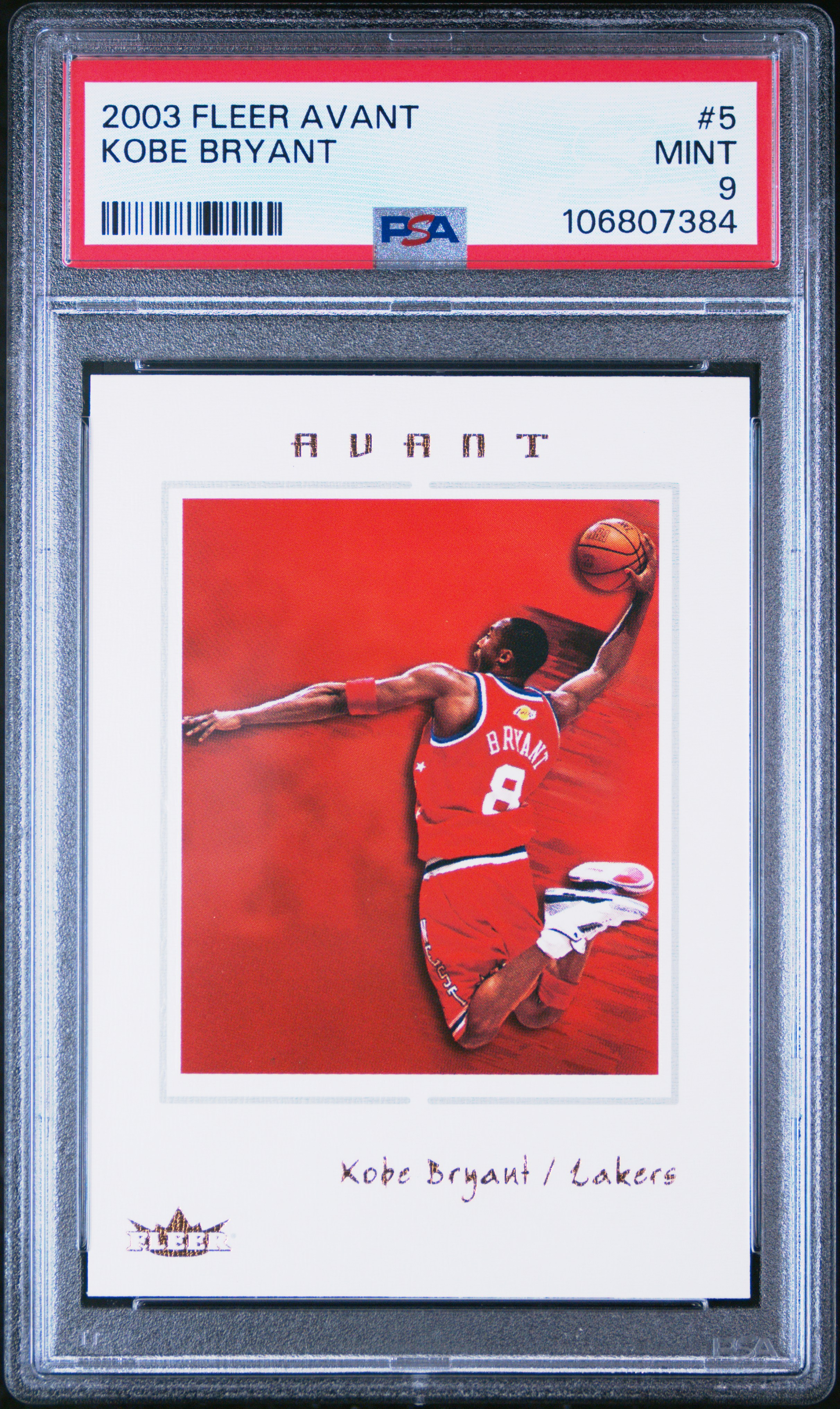 2003 Fleer Avant Kobe Bryant #5 Mint 9 front