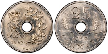 1967-CS 25 Øre KM-855.1 Hole MS65