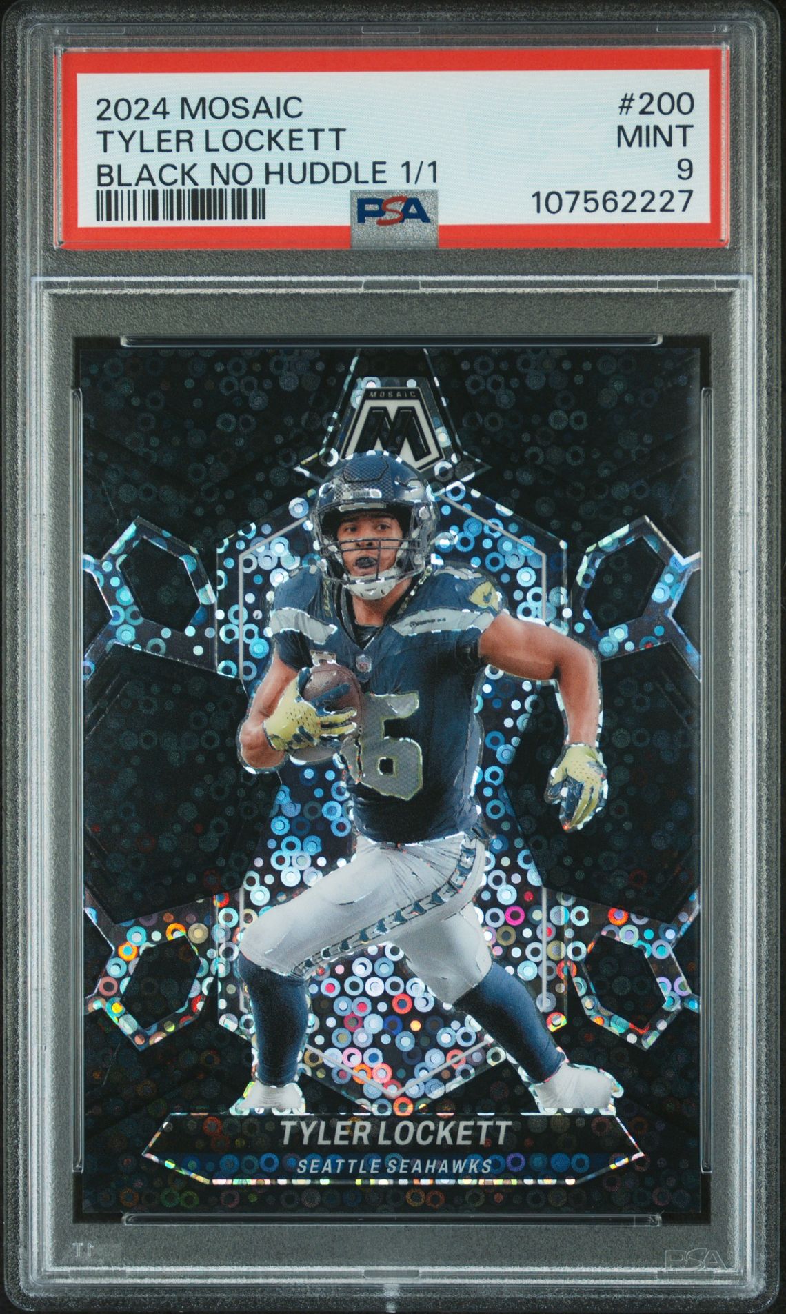 2024 Panini Mosaic Tyler Lockett #200 (Black No Huddle 1/1) Mint 9 front