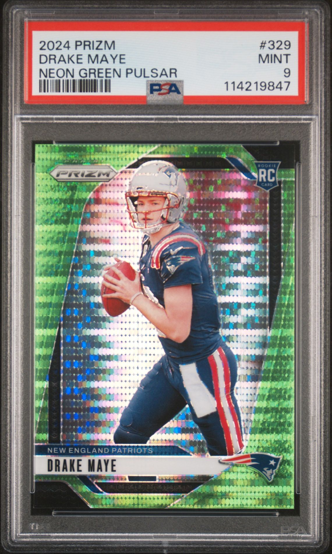 2024 Panini Prizm Drake Maye #329 (Neon Green Pulsar) Mint 9 front