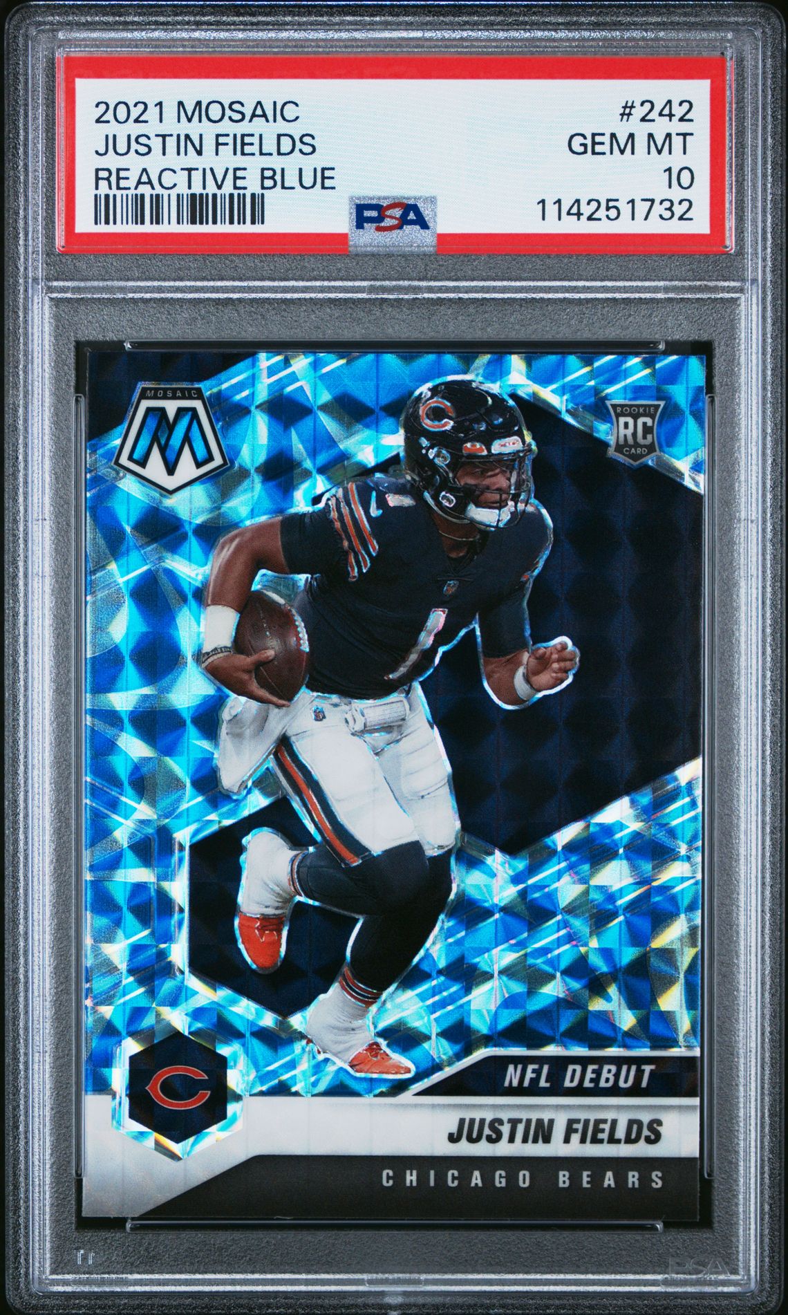 2021 Panini Mosaic Justin Fields #242 (Reactive Blue) Gem Mt 10 front