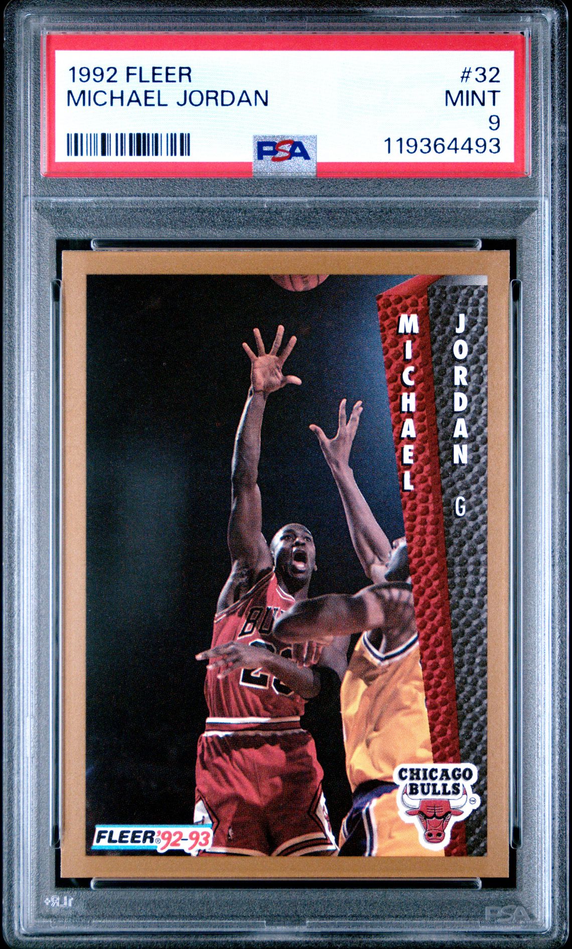1992 Fleer Michael Jordan #32 Mint 9 front