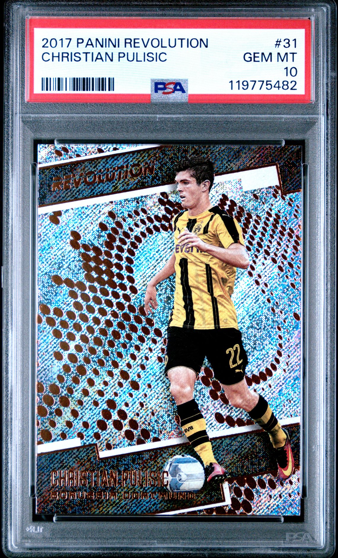 2017 Panini PANINI REVOLUTION SUNBURST #31 Christian Pulisic front
