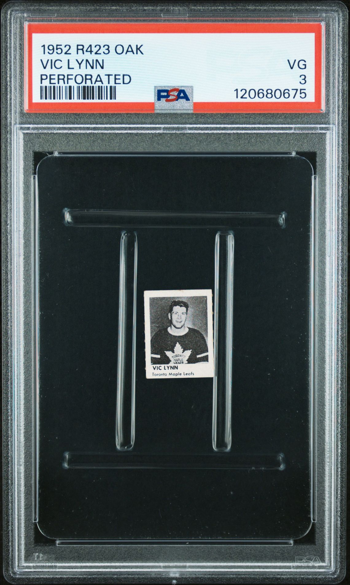 1952 R423 Oak Perforated Vic Lynn (Perforated) Vg 3 front