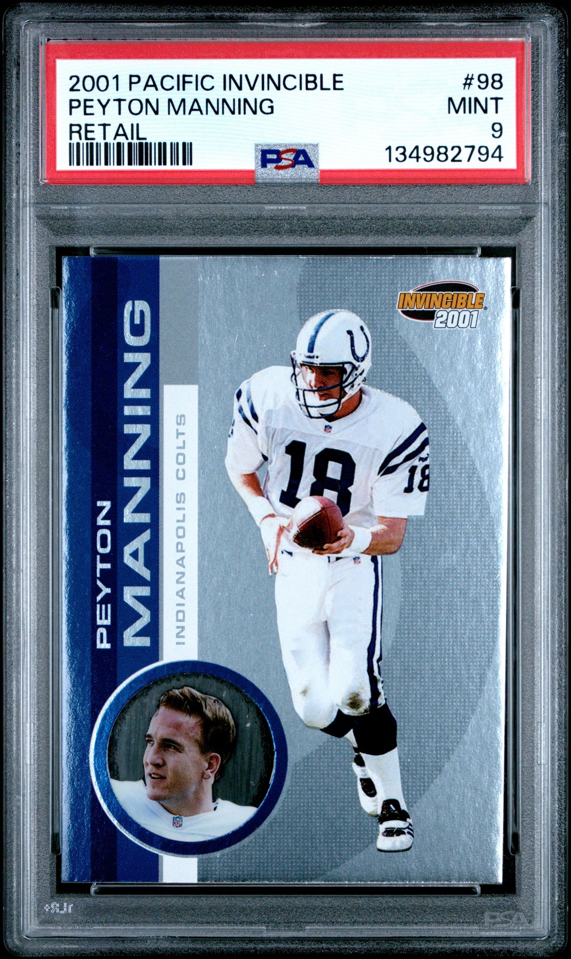 2001 Pacific PACIFIC INVINCIBLE RETAIL #98 Peyton Manning front