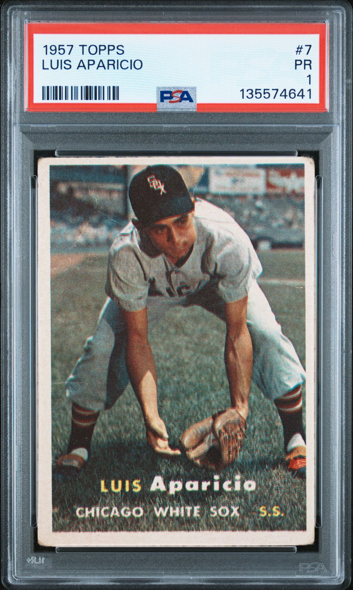 1957 Topps Luis Aparicio #7 Pr 1 front