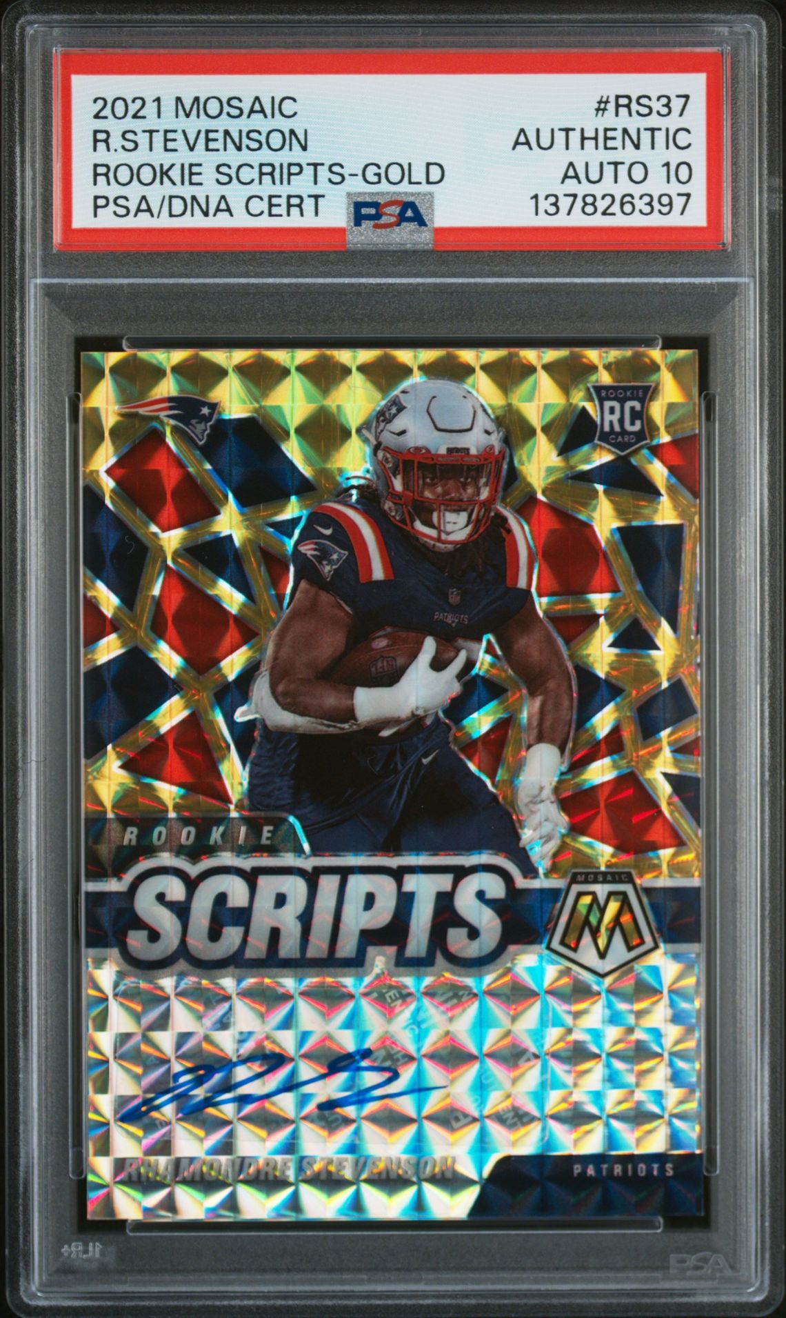 2021 Panini Mosaic Rookie Scripts Rhamondre Stevenson #Rs37 (Rookie Scripts-Gold) N0: Authentic front