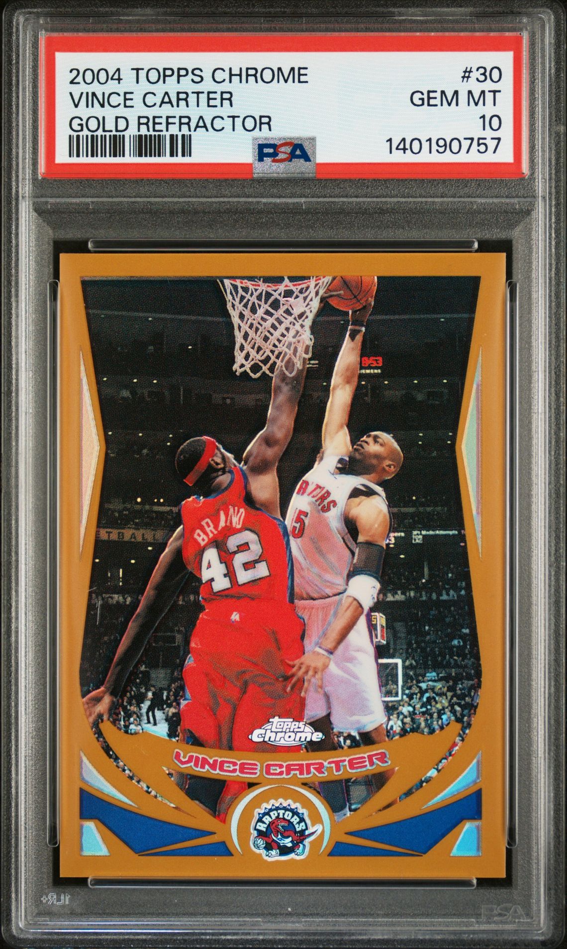 2004 Topps TOPPS CHROME Gold Refractor #30 Vince Carter front