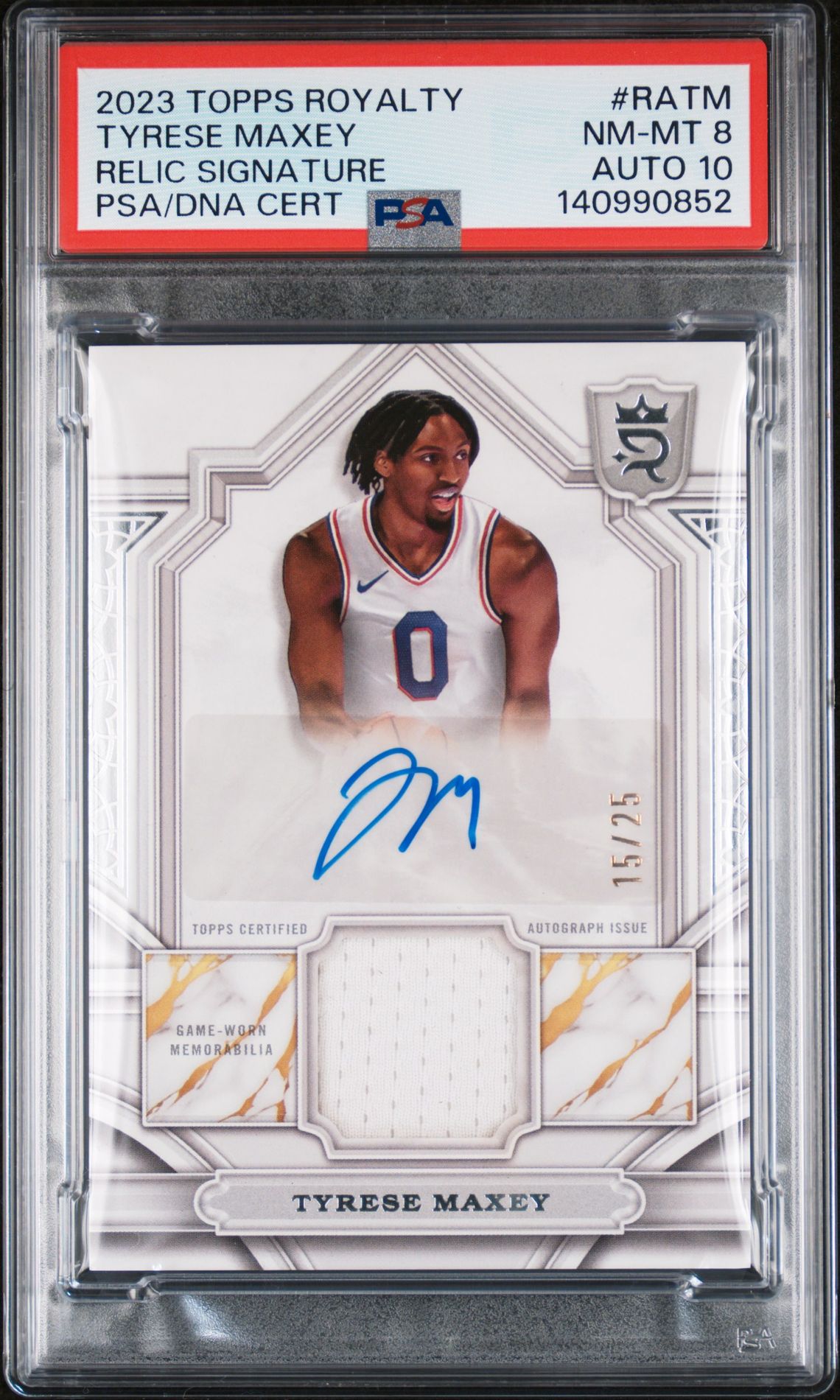 2023 Topps TOPPS ROYALTY RELIC SIGNATURES #RATM Tyrese Maxey front
