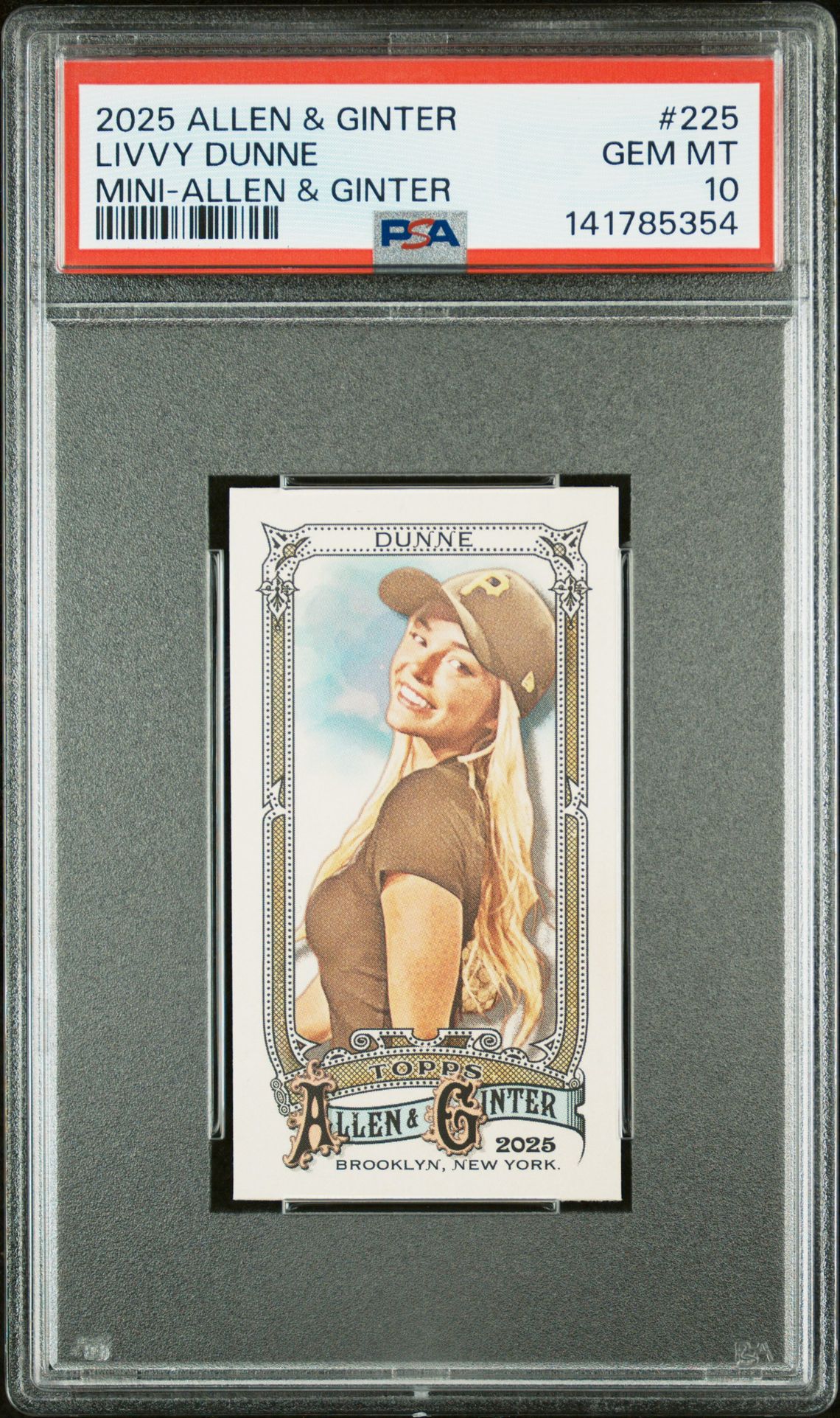 2025 Topps TOPPS ALLEN & GINTER MINI-ALLEN & GINTER #225 Livvy Dunne front