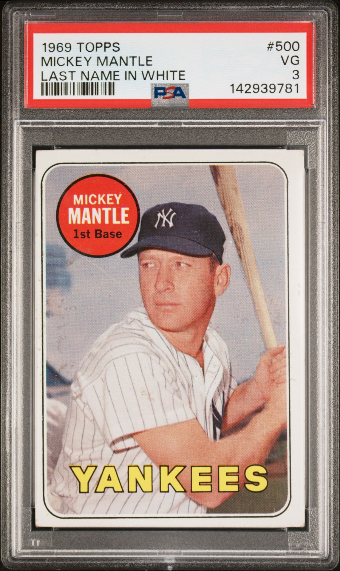 1969 Topps LAST NAME IN WHITE #500 Mickey Mantle front
