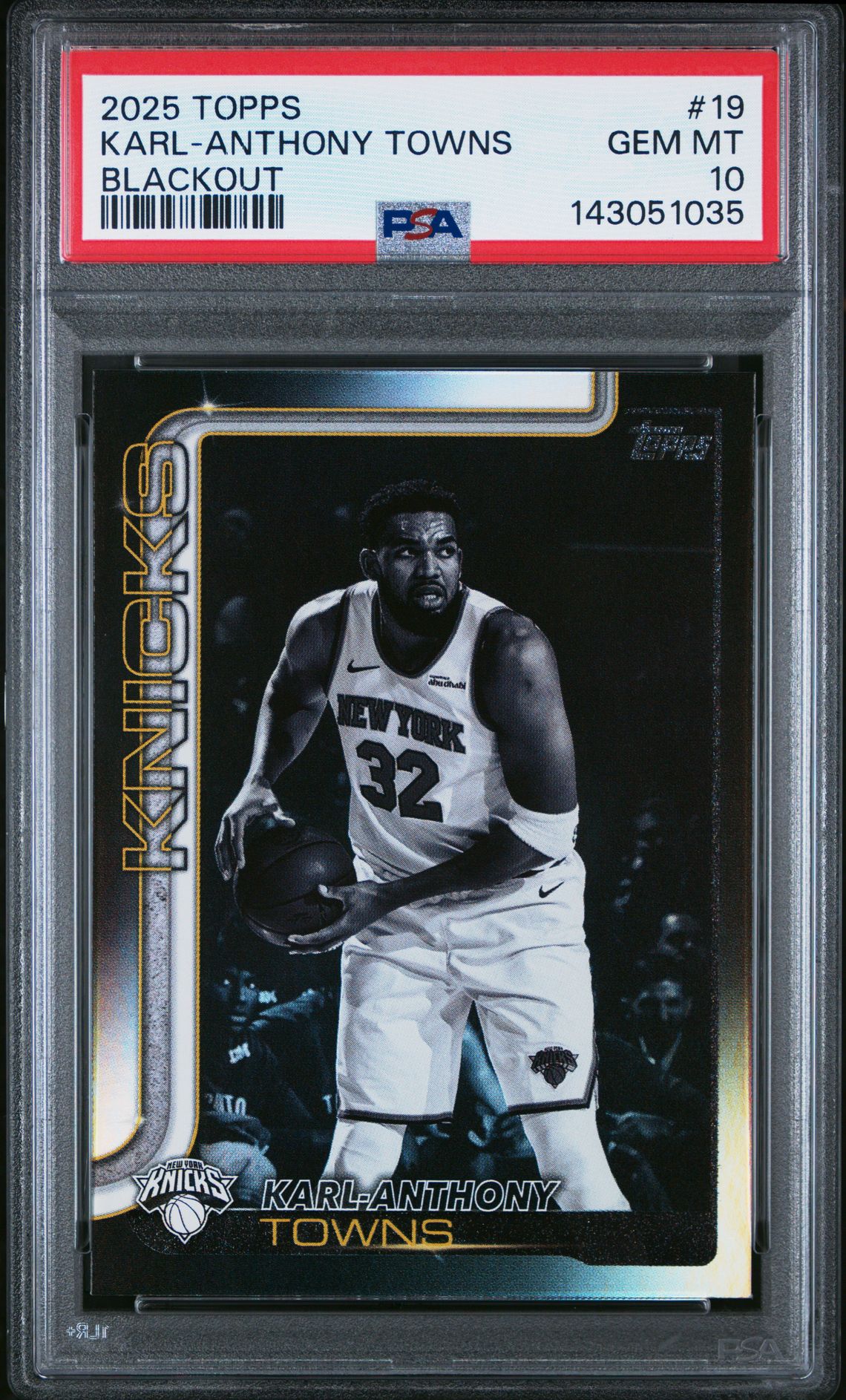 2025 Topps Karl-Anthony Towns #19 (Blackout) Gem Mt 10 front