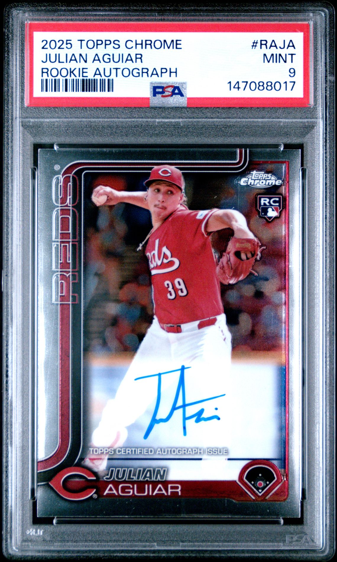 2025 Topps Chrome Rookie Autographs Julian Aguiar #Raja Mint 9 front