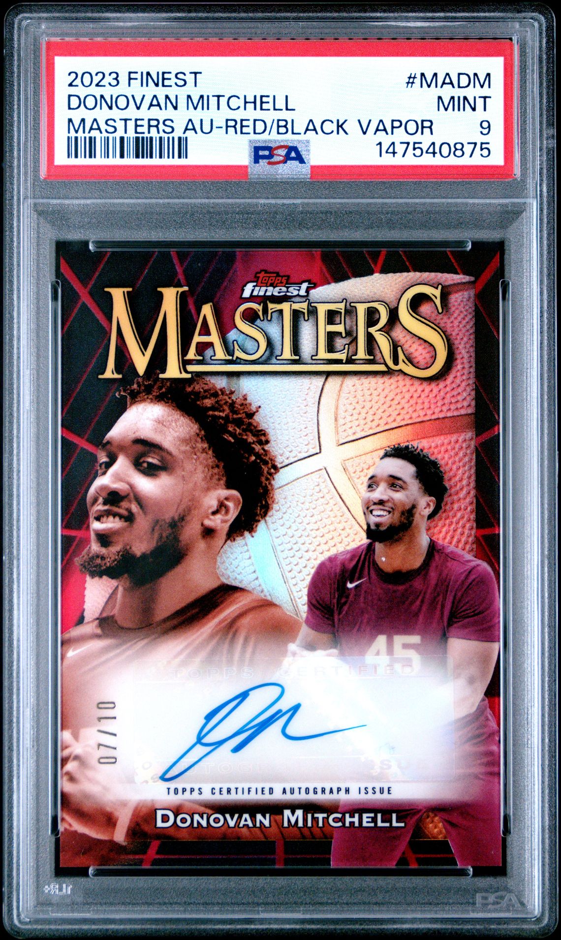 2023 Topps TOPPS FINEST MASTERS AUTOGRAPHS RED/BLACK VAPOR #MADM Donovan Mitchell front