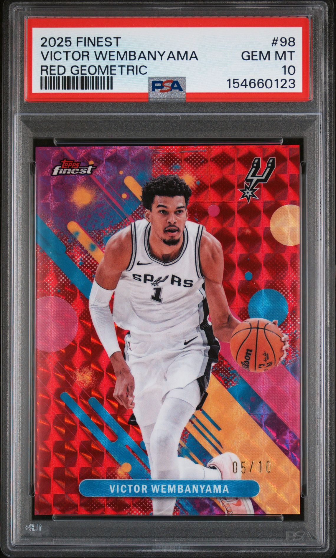 2025 Topps TOPPS FINEST Red #98 Victor Wembanyama front