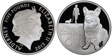 2013 £5 Queen's Royal Dog PR70DCAM