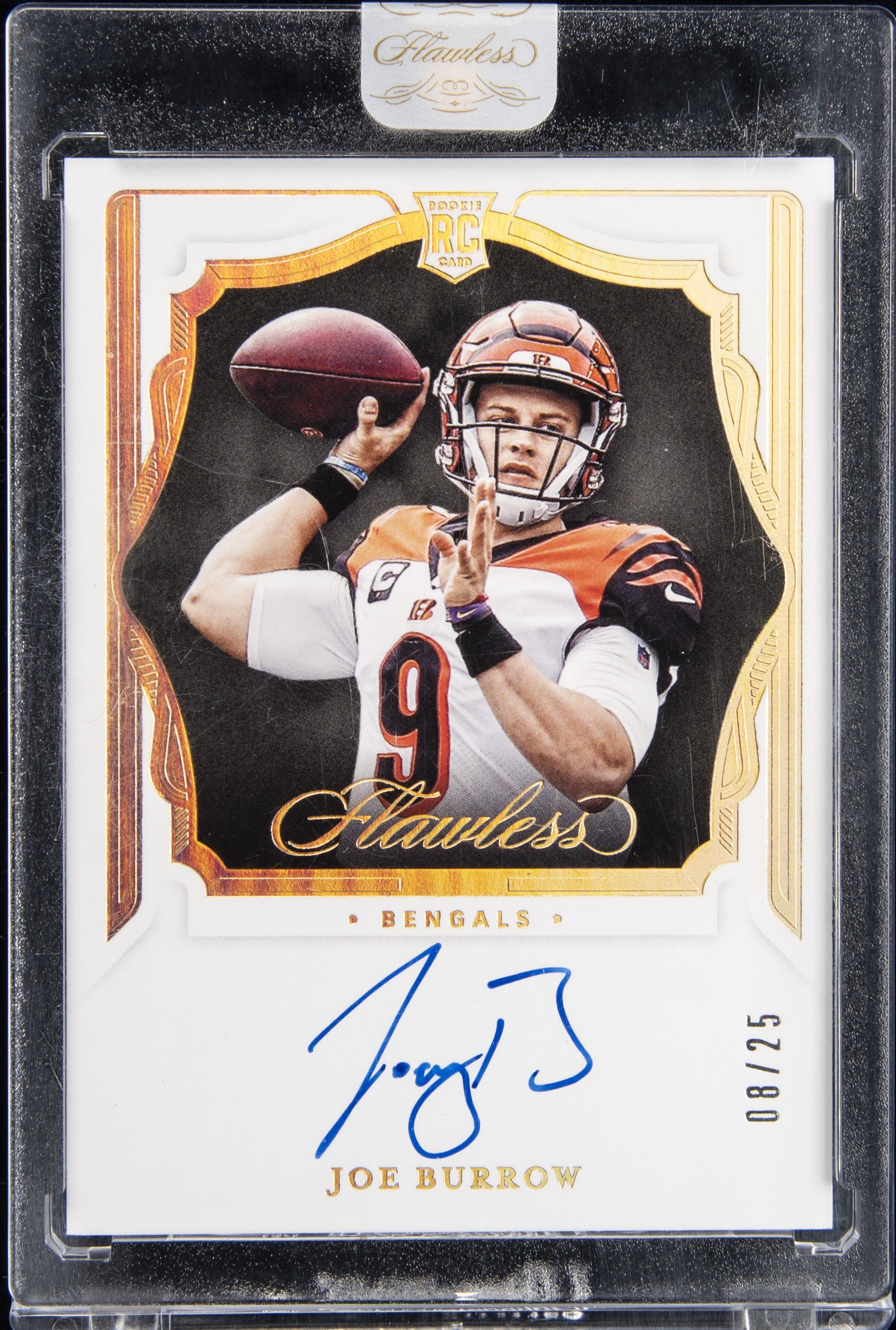 2020 Panini Flawless Rookie Shadow Signatures #RSS-JBU Joe Burrow Signed Rookie Card (#08/25) – Panini Encased